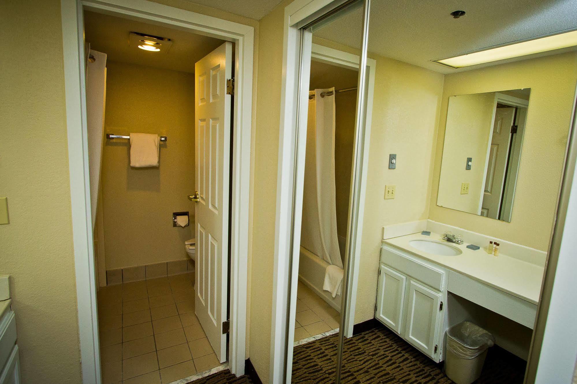 Suburban Extended Stay Hotel Омаха Екстер'єр фото